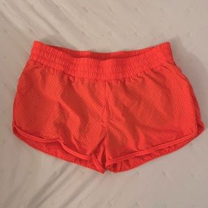 Lorna Jane sz. small orange mesh running shorts
